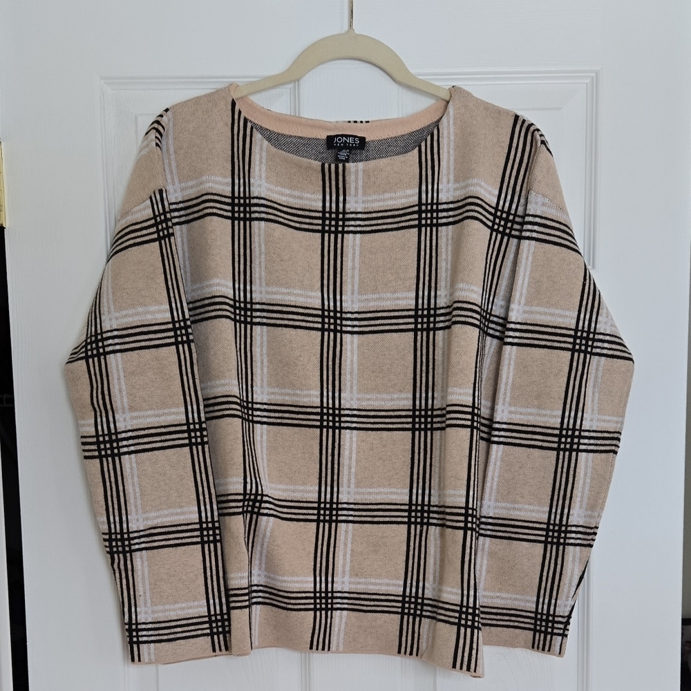 Jones NY Boat Neck Ivory Sweater w/B+W Lines. EUC. Runs Large, See Measurements